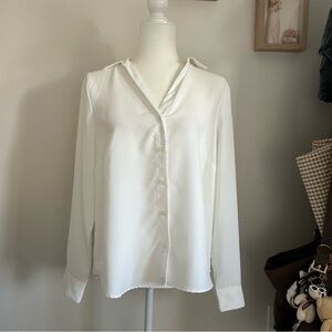 H&M Women’s Button-Down Shirt in White Basic Business Casual Relaxed Fit Classic